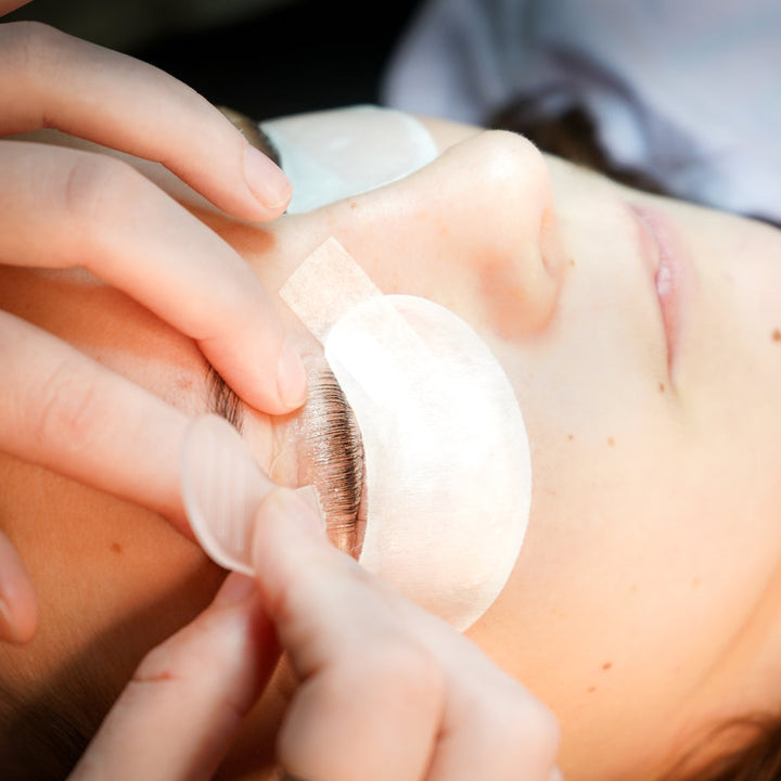 Rehaussement et teinture des cils